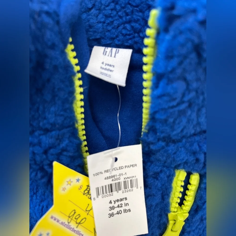 GAP Kids Fleece Vest in Blue and Yellow NEW WITH TAGS